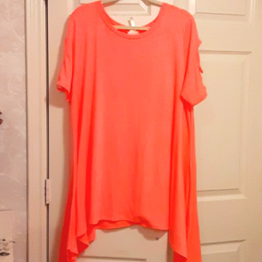 Neon orange tunic top with short sleeves